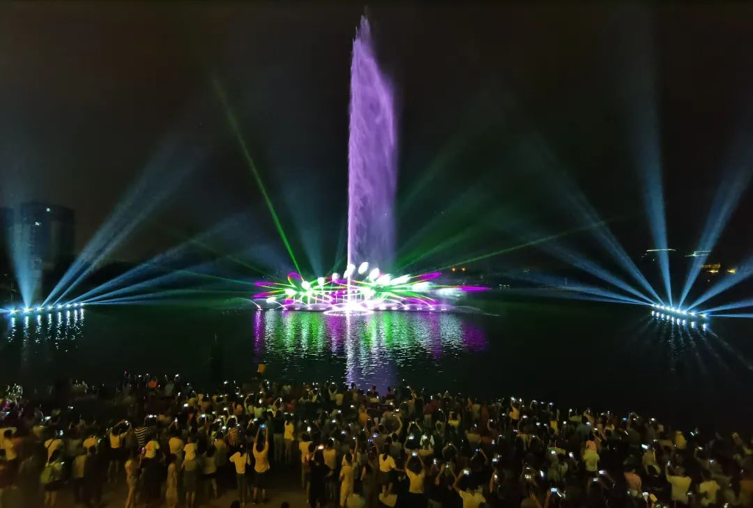 熱烈祝賀峨眉蓮花湖水秀項(xiàng)目《萬(wàn)物生》榮獲2021年度優(yōu)秀數(shù)字文旅項(xiàng)目獎(jiǎng)(圖5) 熱烈祝賀峨眉蓮花湖水秀項(xiàng)目《萬(wàn)物生》榮獲2021年度優(yōu)秀數(shù)字文旅項(xiàng)目獎(jiǎng)(圖5)